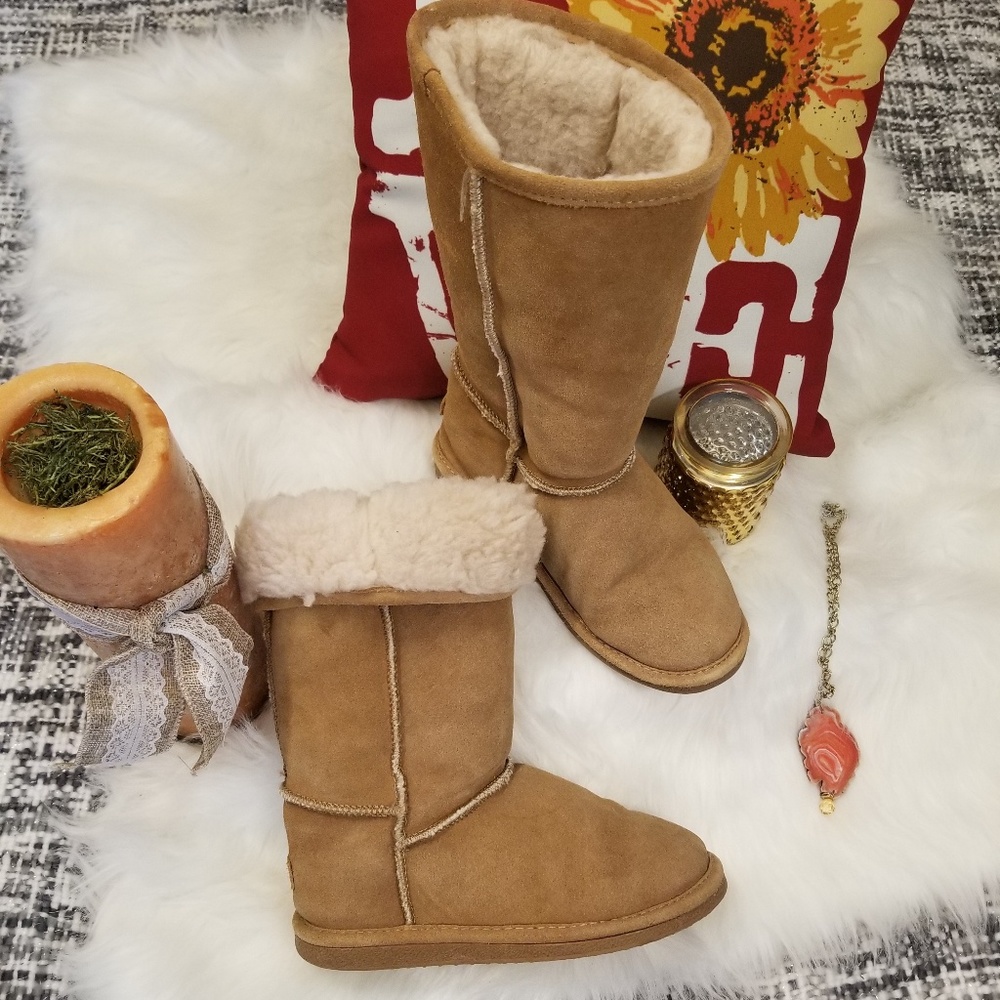 🌻🌺🌻BJORNDAL LEATHER FUR LINED BOOTS!!